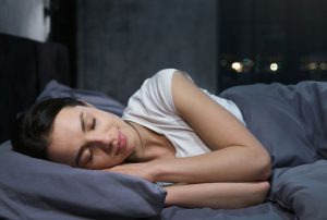 מה הקשר בין שינה טובה לשמירה על הגזרה?